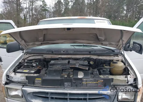 2001 Ford E-350 Super Duty Commercial/Recreational z USA, uszkodzony, nr VIN 1FTSE34F81HA48536